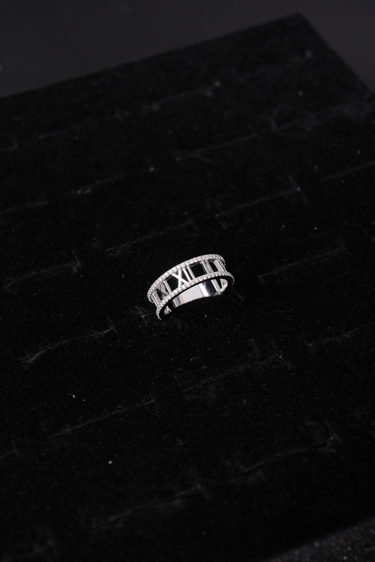 Roman Numeral Diamond 18K Ladies Ring - RLA2316