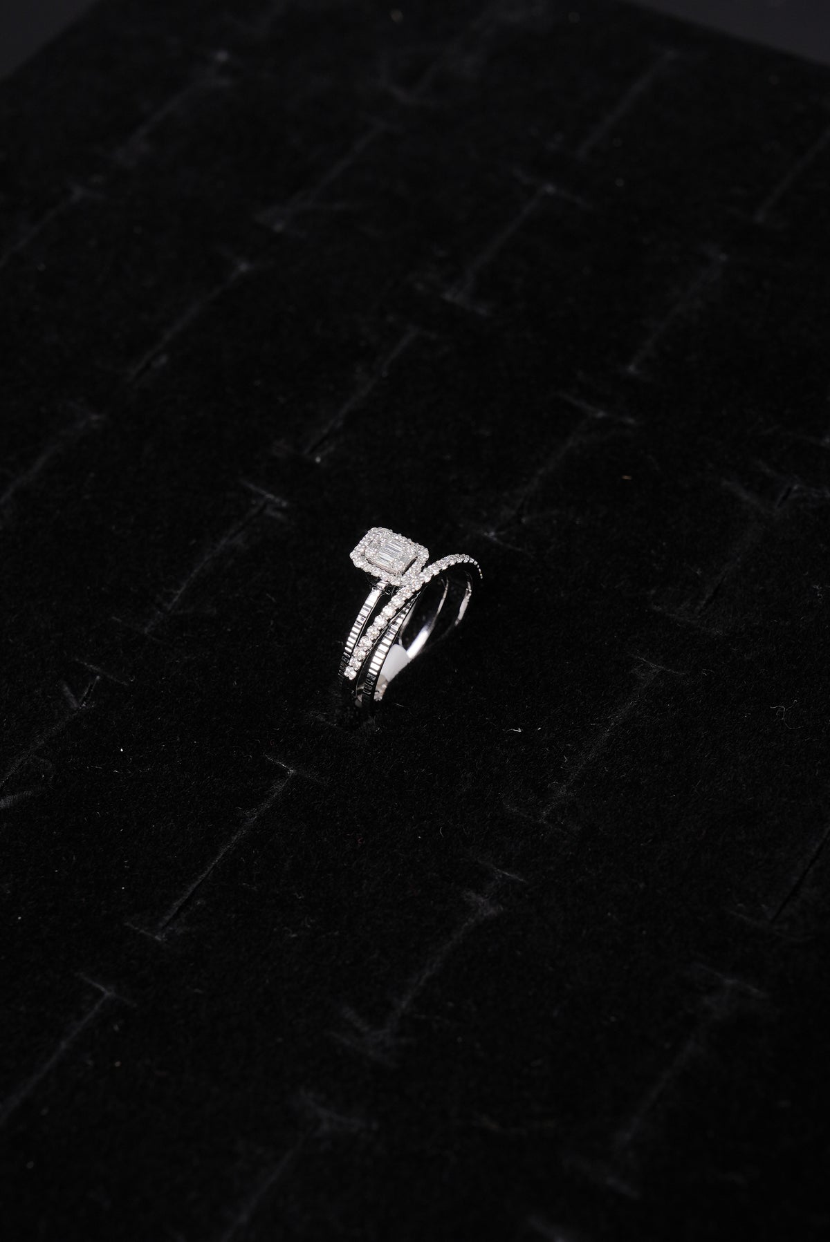 Enchanted Cluster Natural Diamond Ladies Ring - ZRL1063