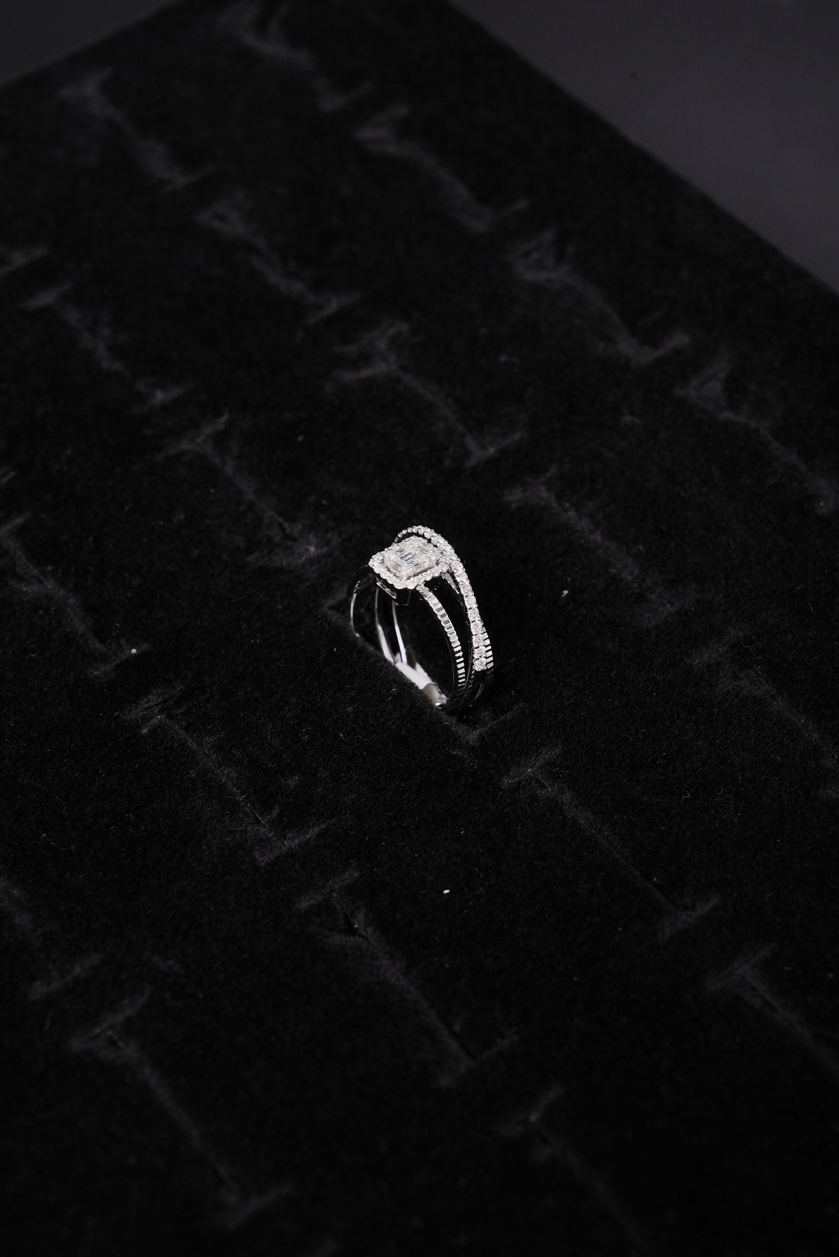 Enchanted Cluster Natural Diamond Ladies Ring - ZRL1063