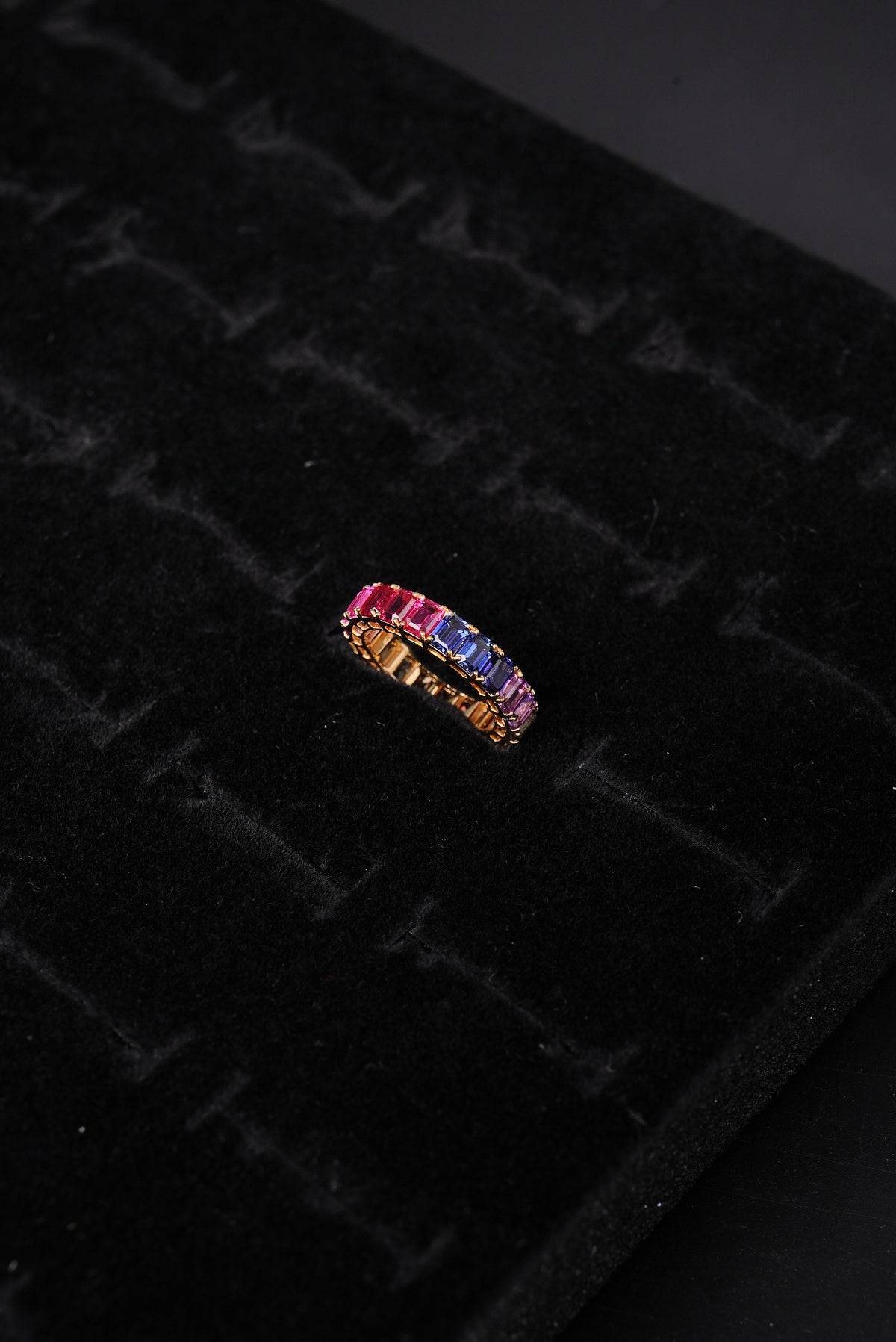 Vibrant Rainbow Sapphire 18K Ladies Ring - ZRL1070