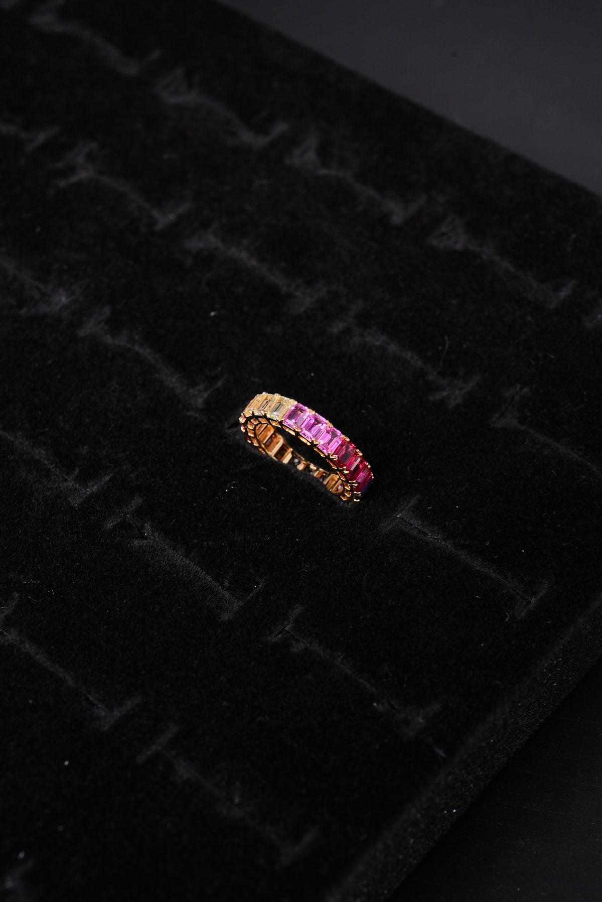 Vibrant Rainbow Sapphire 18K Ladies Ring - ZRL1070