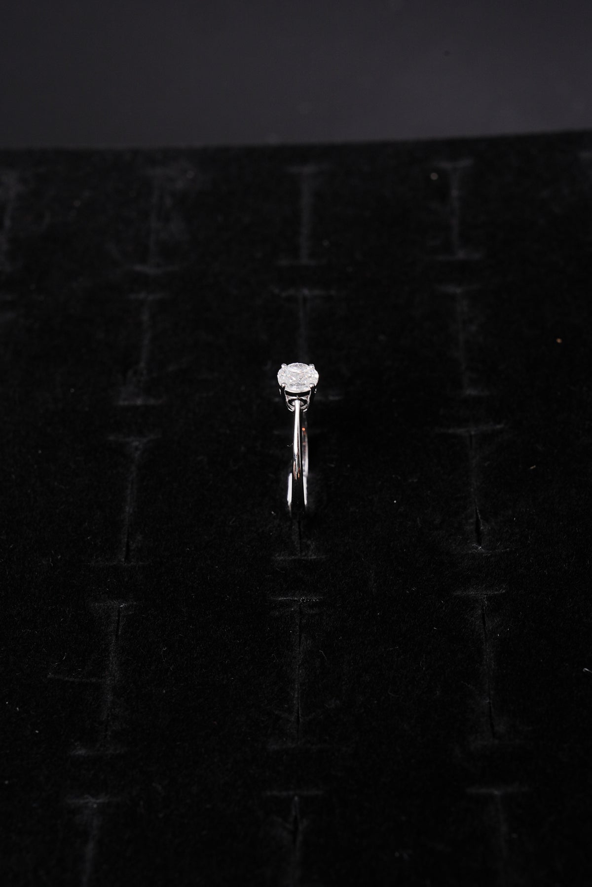 Ethereal Solitaire Cascade 18K Ladies Ring - RLA2531